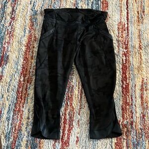 Lululemon capris